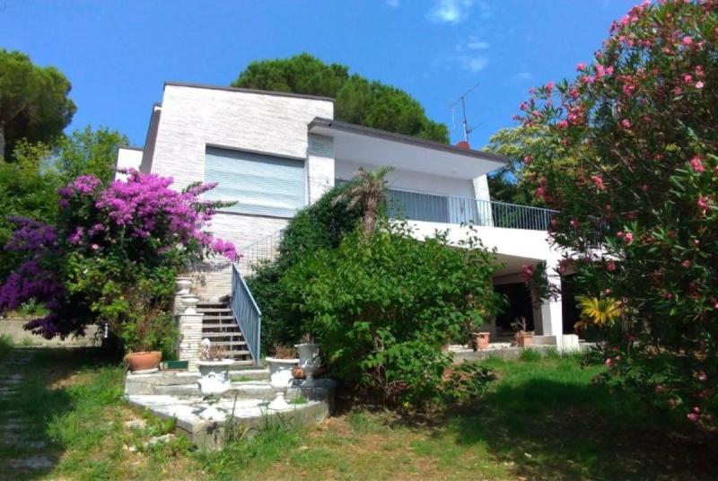 Villa mit Seeblick in Manerba del Garda