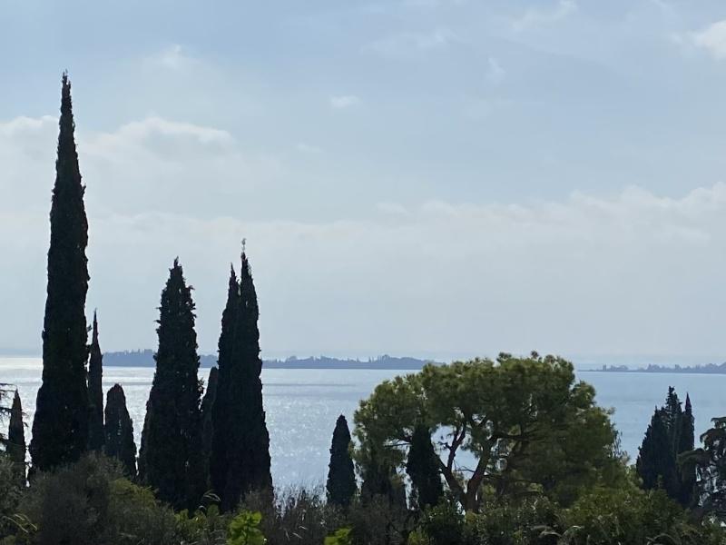 Villa mit Seeblick zum Verkauf in Gardone Riviera